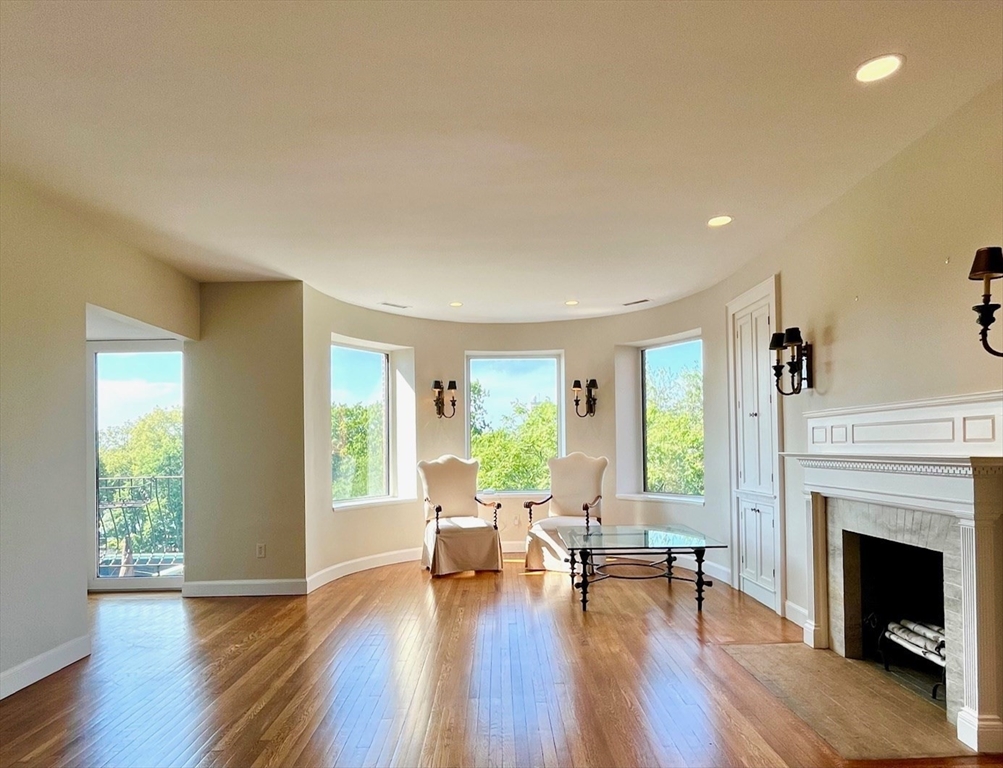 412 Beacon # 6