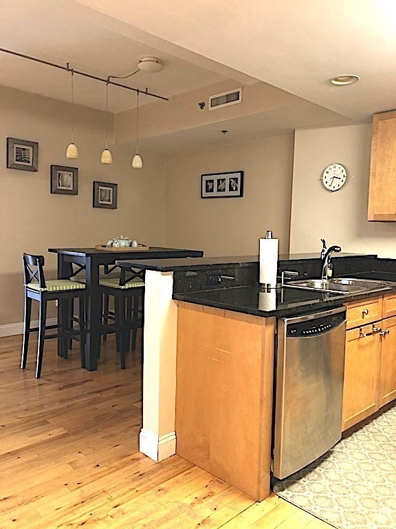 110 Cypress St # 207