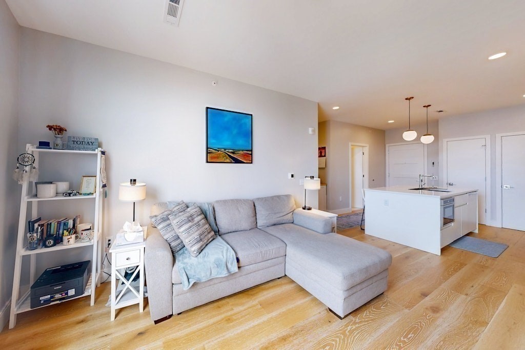 191 Washington # 720