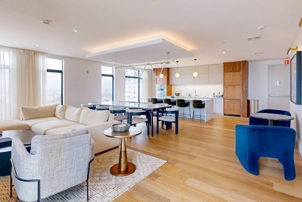 191 Washington # 720