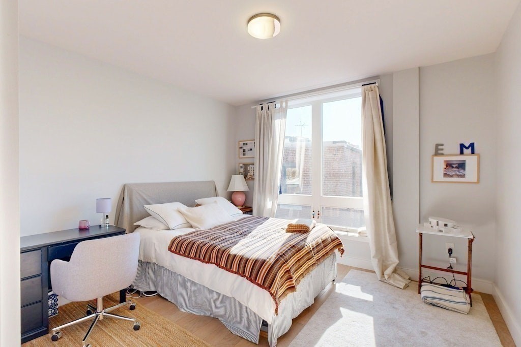 50 Symphony Rd # 402