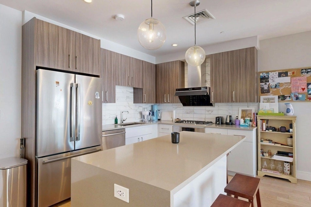 50 Symphony Rd # 402