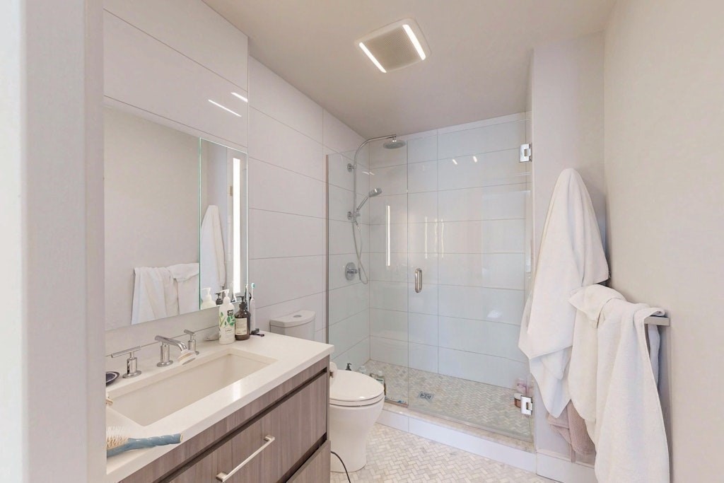 50 Symphony Rd # 402