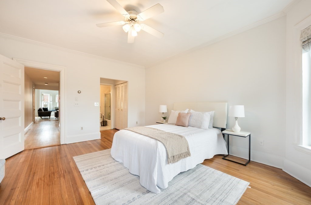 41 Carlton St # 3