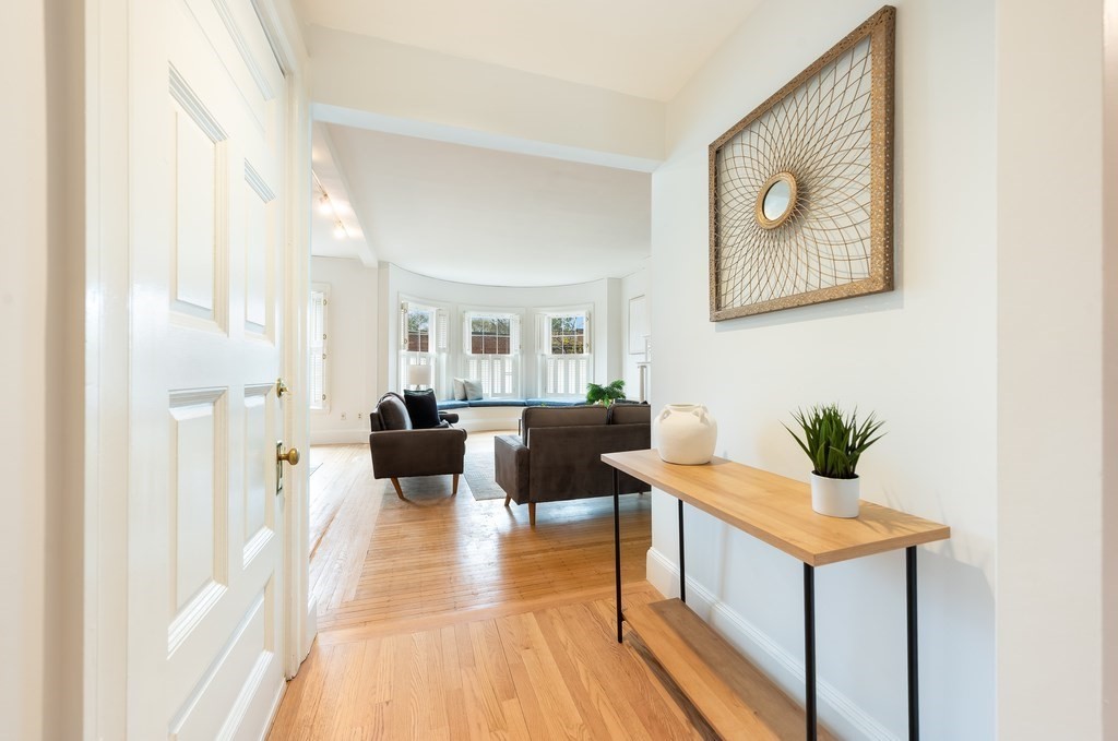 41 Carlton St # 3