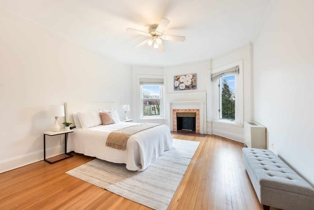 41 Carlton St # 3