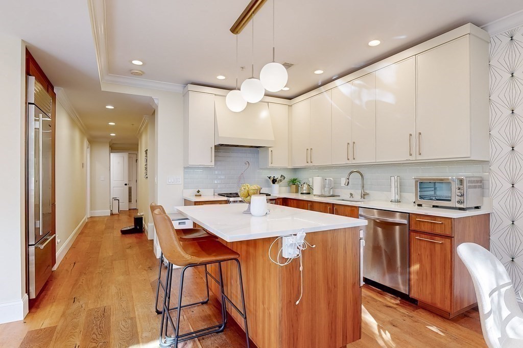 55 Addington Rd # 1