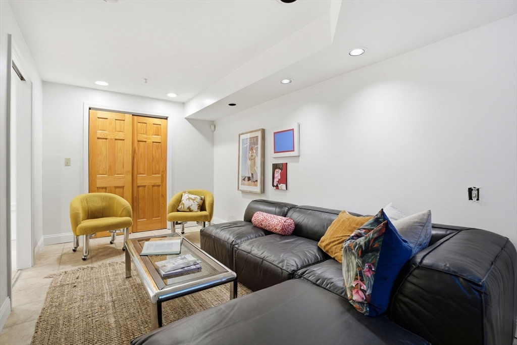 45 Market St # 2