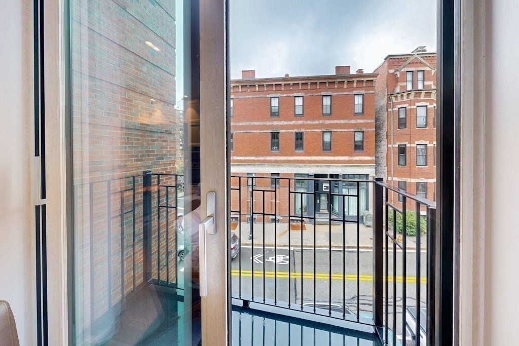 69 Walnut St # 6
