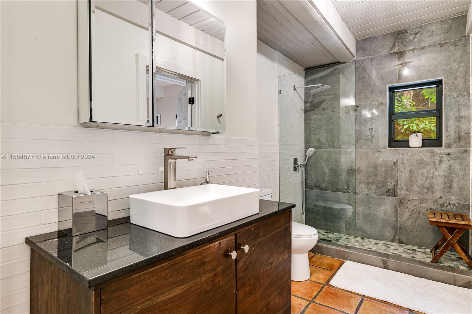 2200 SW 28th Ave