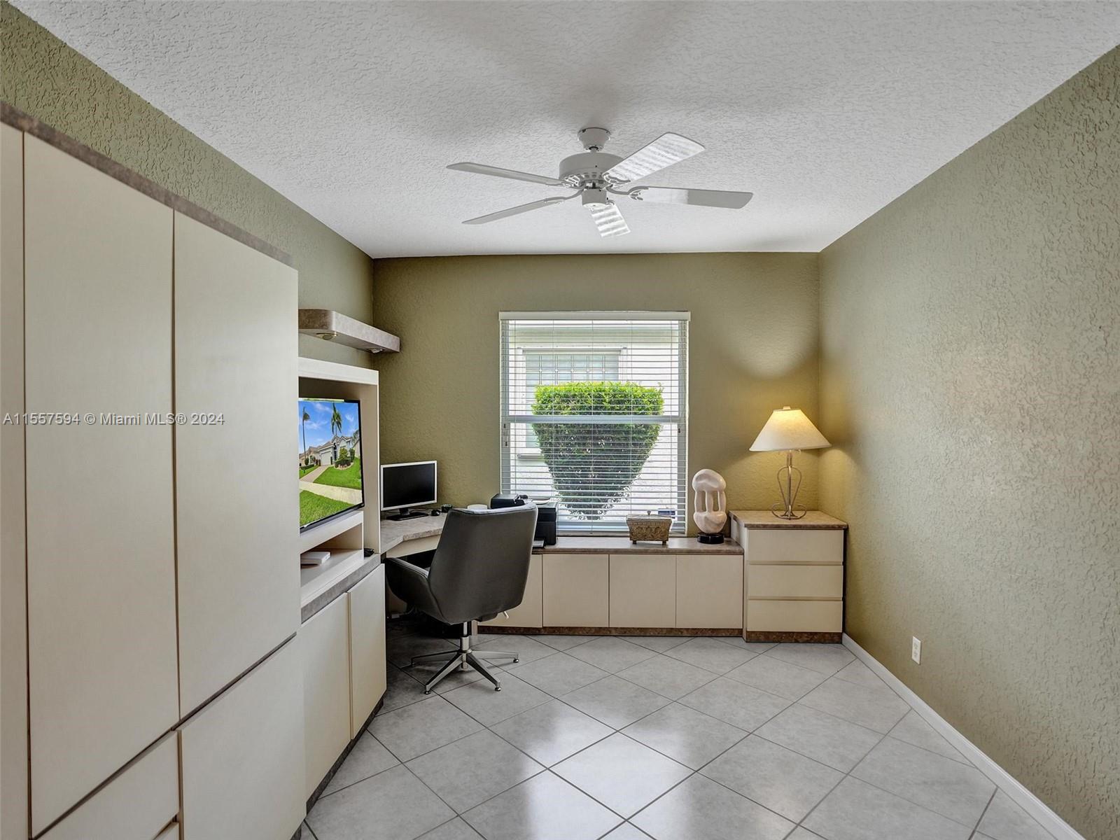 10390 E Utopia Cir E