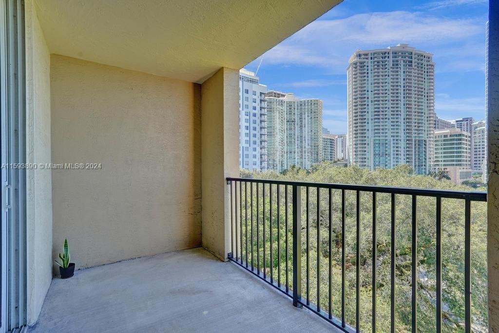 520 SE 5th Ave # 2509