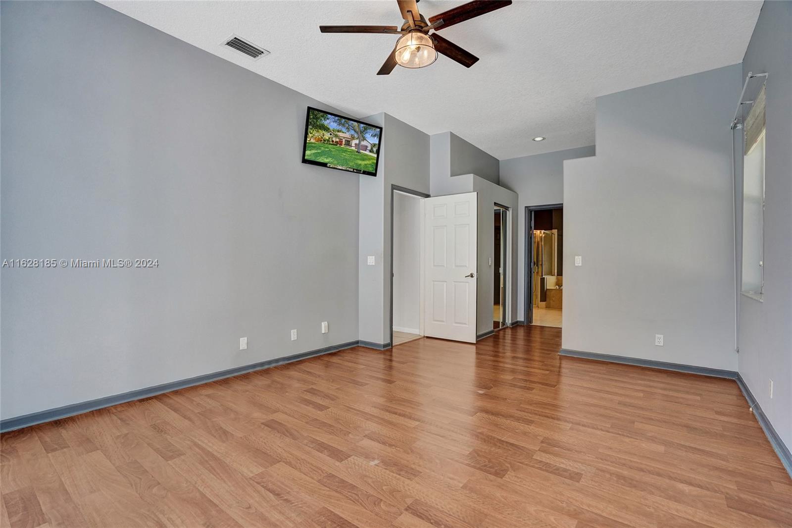 7010 Oakshire Ct