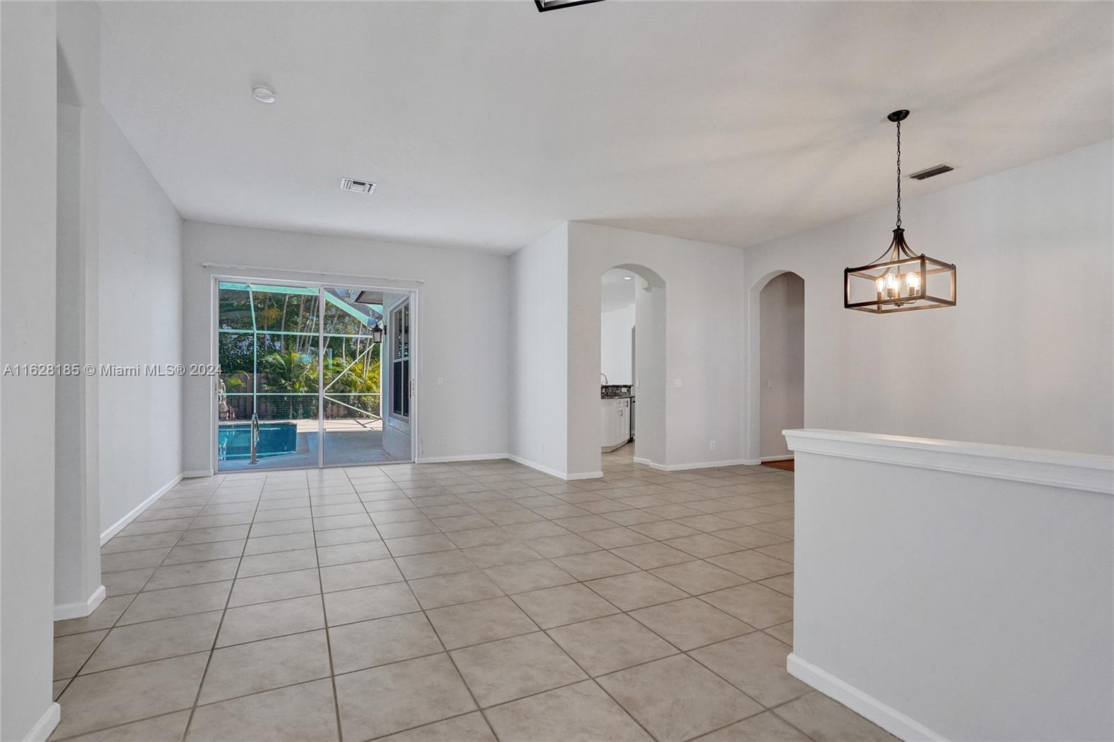 7010 Oakshire Ct