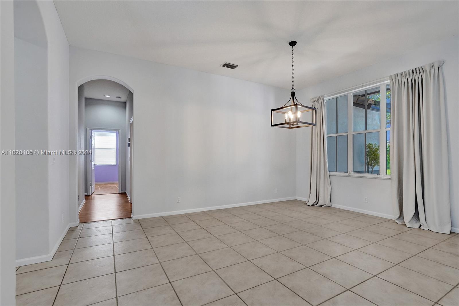 7010 Oakshire Ct
