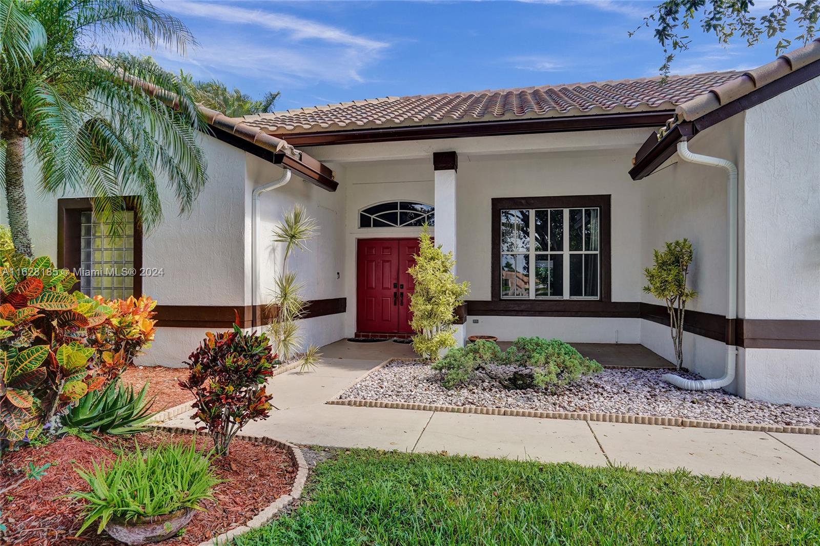7010 Oakshire Ct