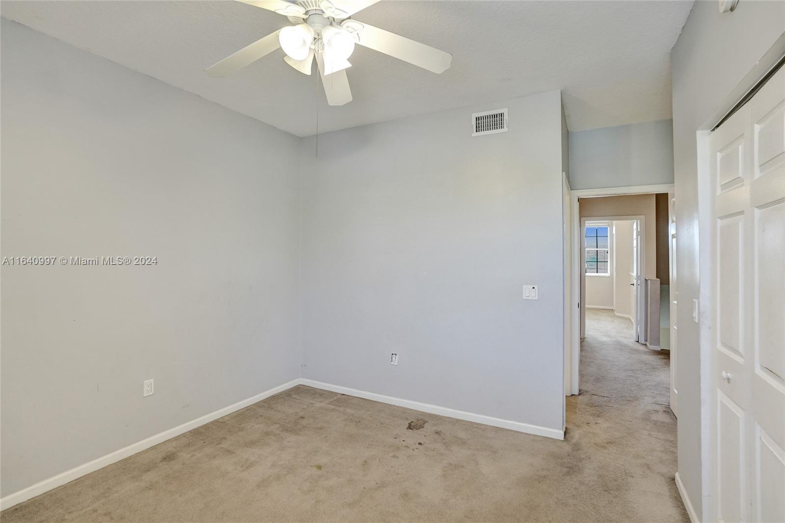 4123 Crystal Lake Dr # 4123