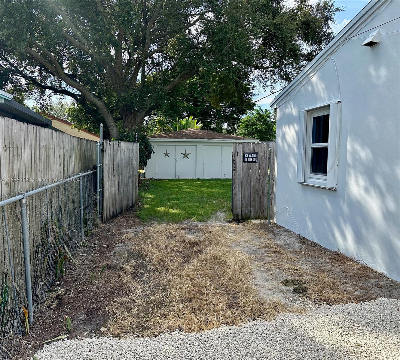 4737 SW 24th Ave