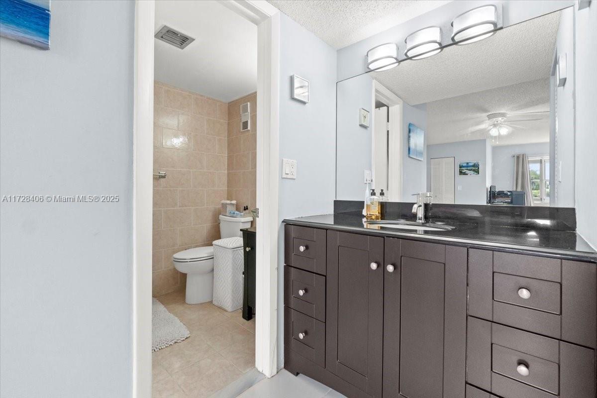 3930 Inverrary Blvd # D Unit: 401-D