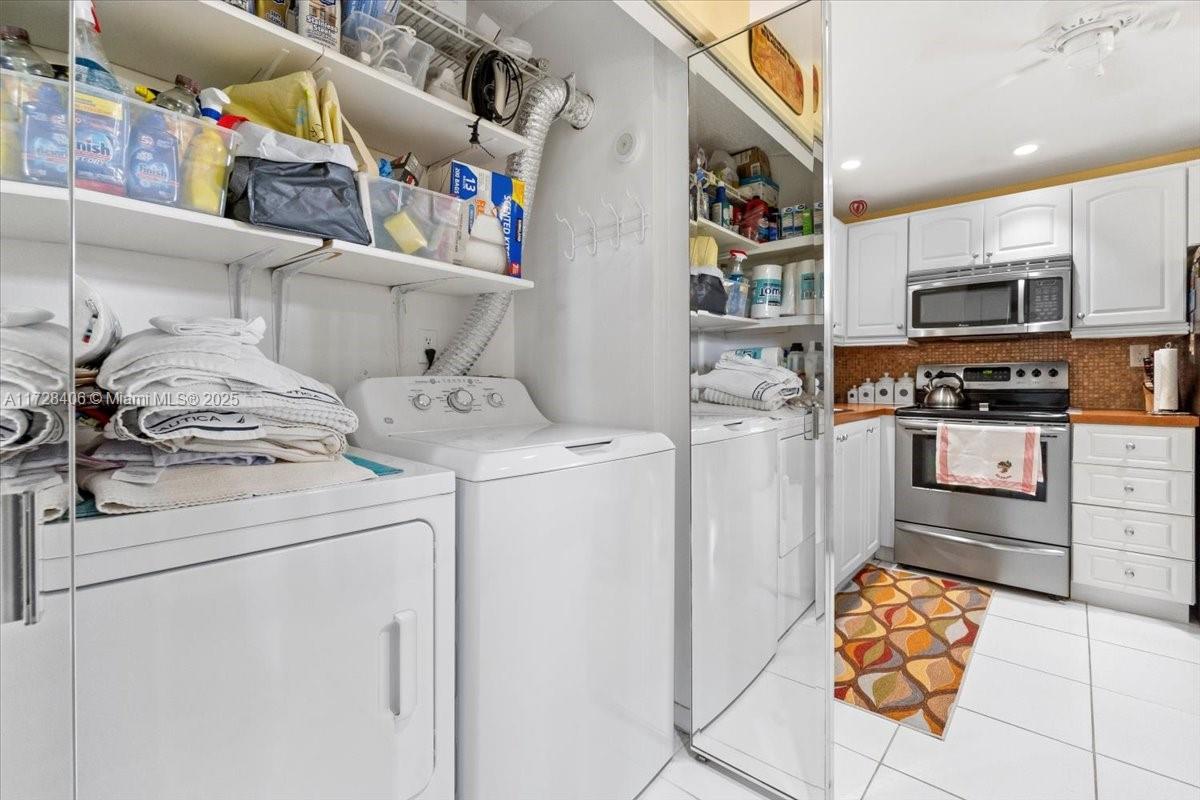 3930 Inverrary Blvd # D Unit: 401-D