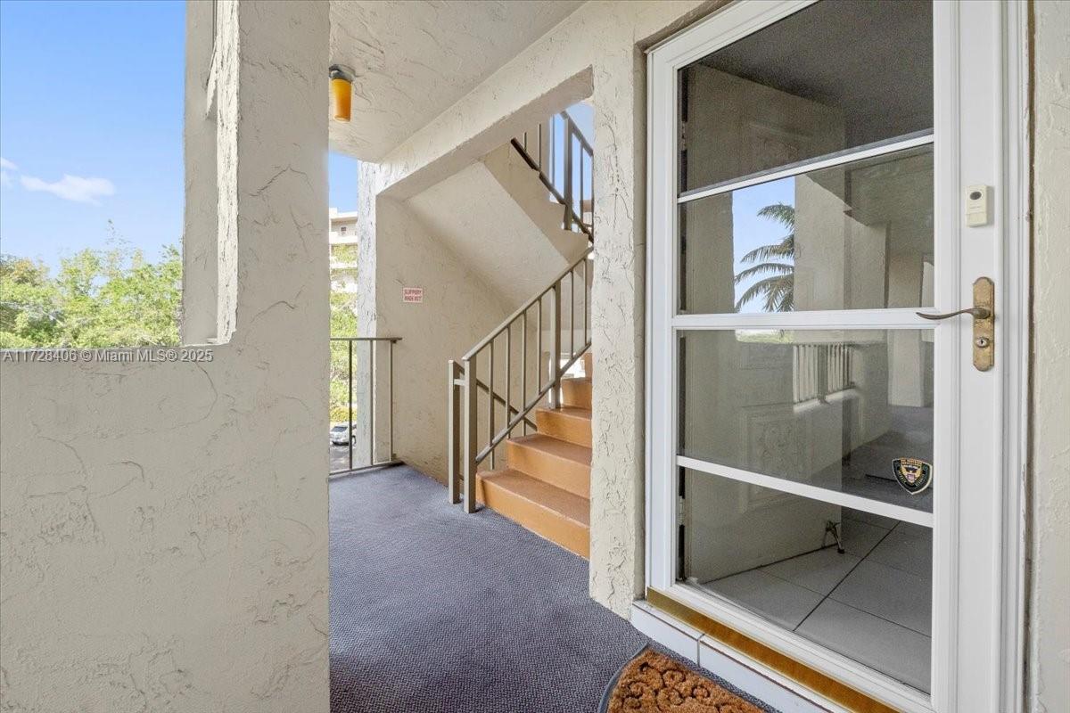 3930 Inverrary Blvd # D Unit: 401-D
