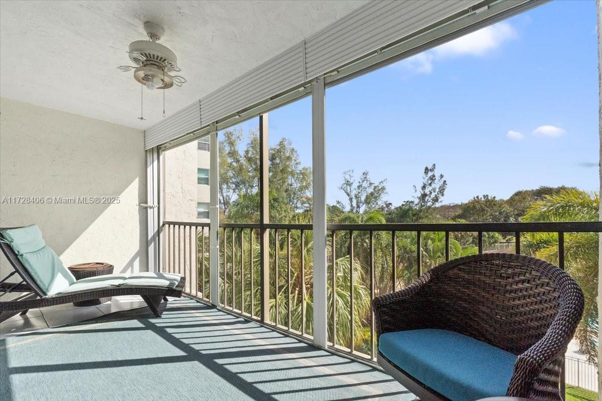 3930 Inverrary Blvd # D Unit: 401-D
