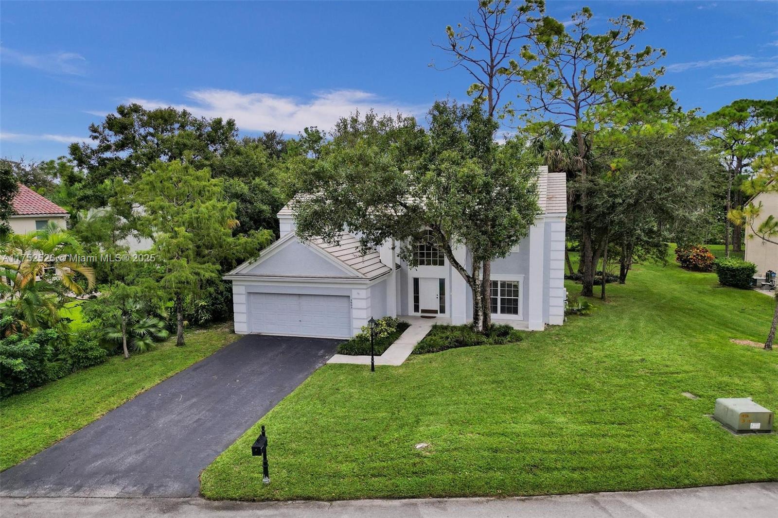 3902 Sanctuary Dr