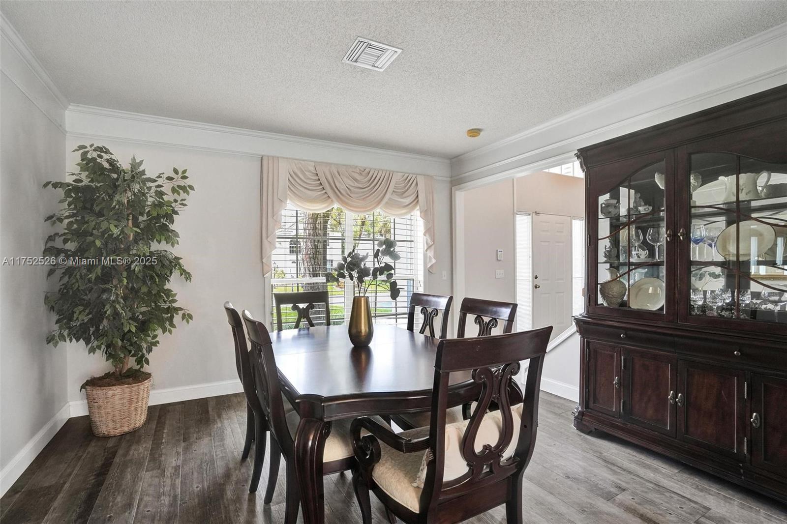 3902 Sanctuary Dr