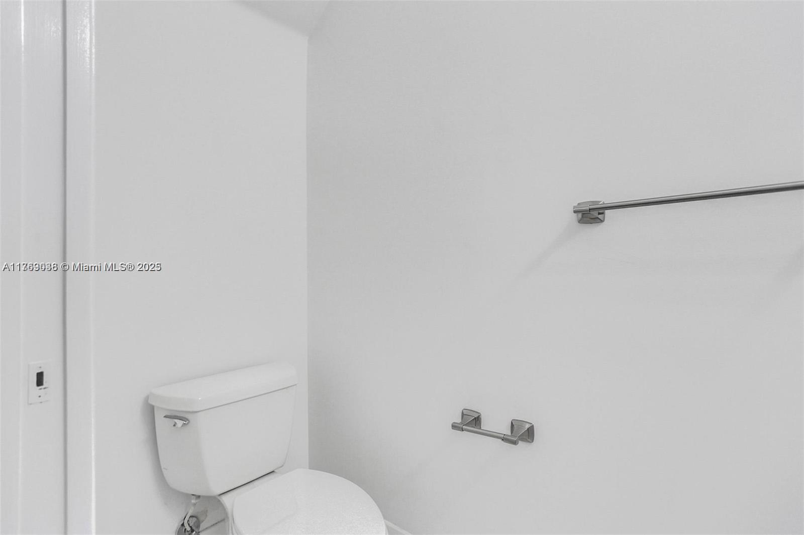 8239 SW 27th St # 102