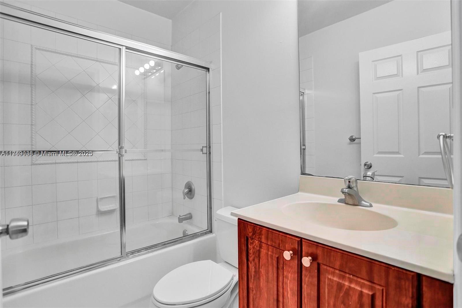 8239 SW 27th St # 102