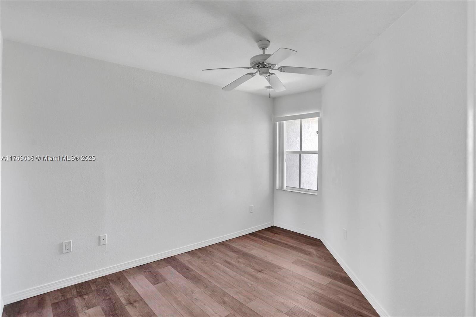 8239 SW 27th St # 102