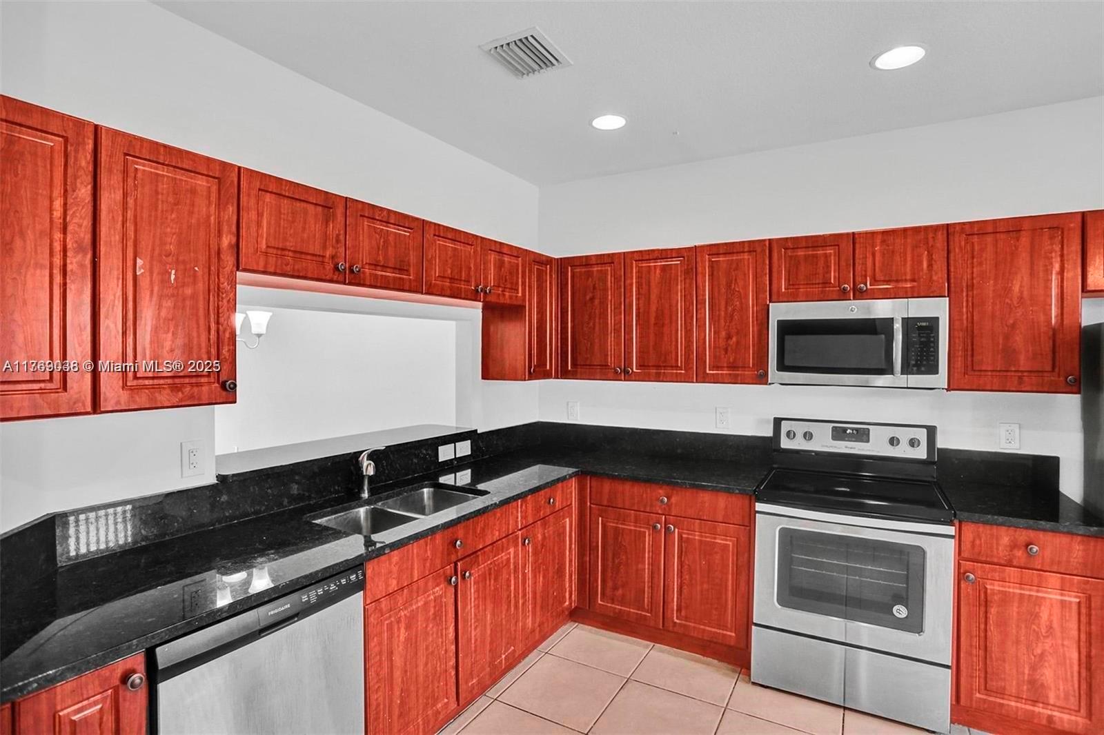 8239 SW 27th St # 102