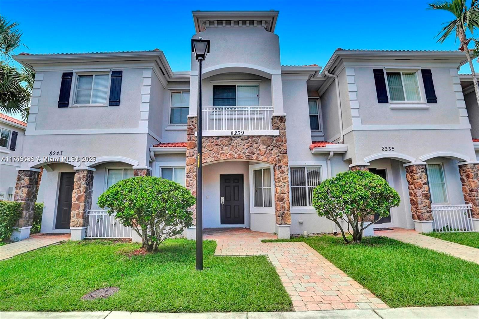 8239 SW 27th St # 102