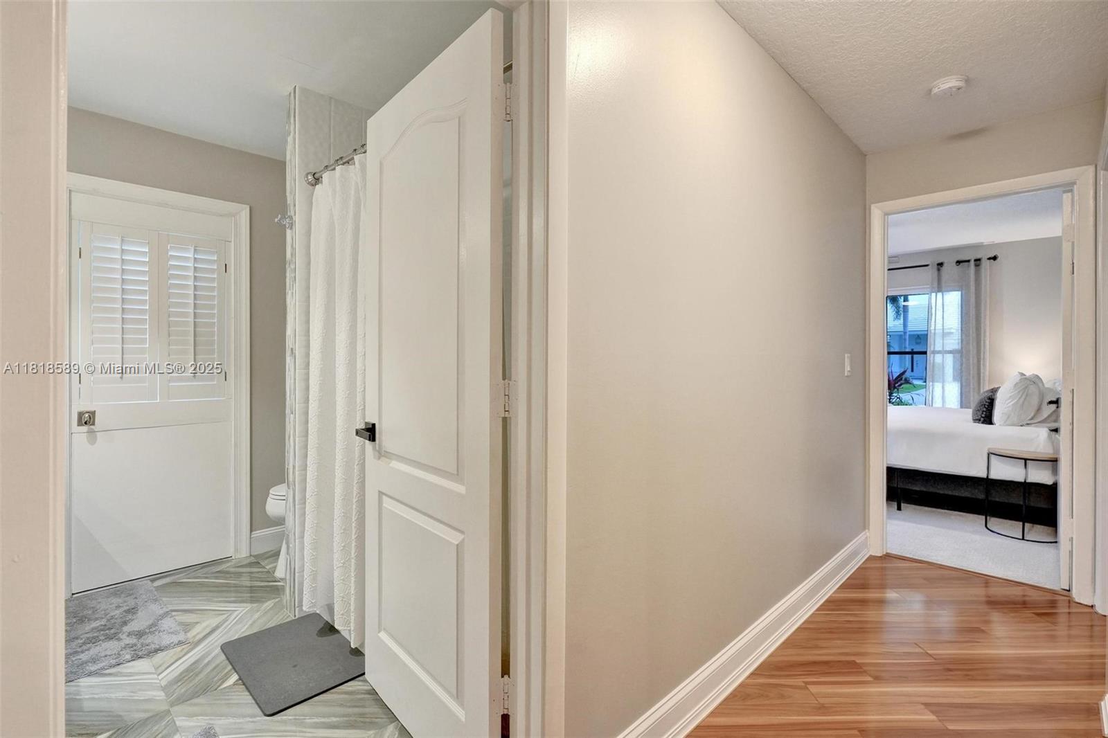 18366 Lake Bend Dr