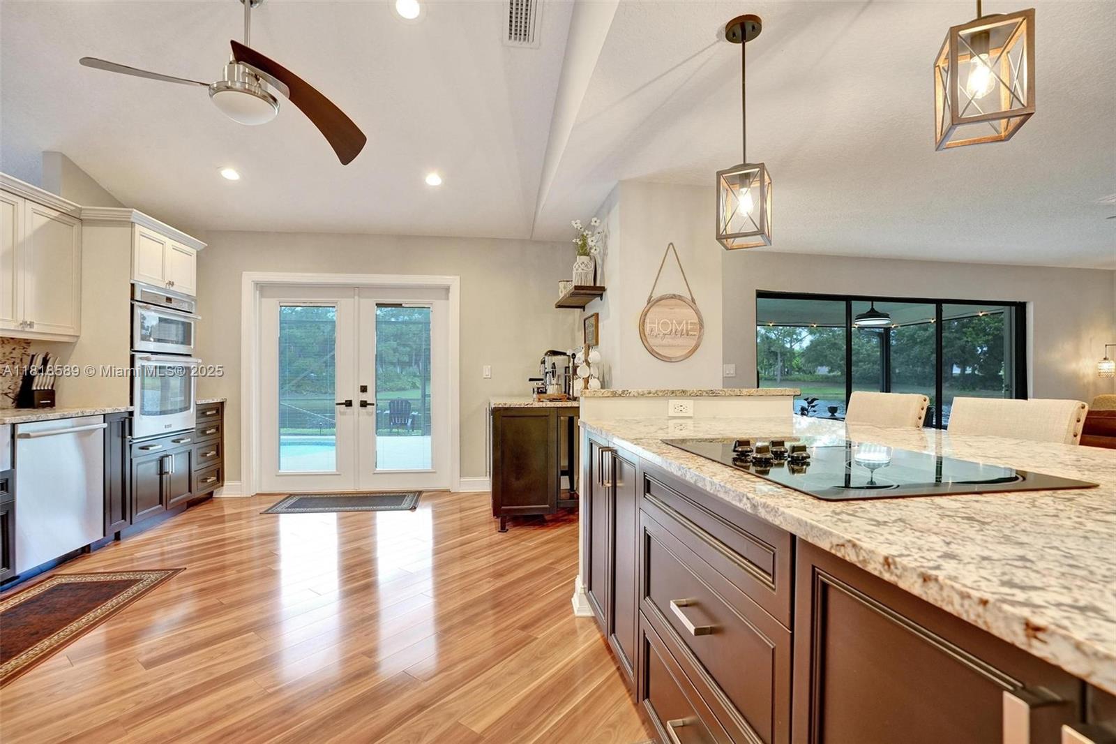 18366 Lake Bend Dr