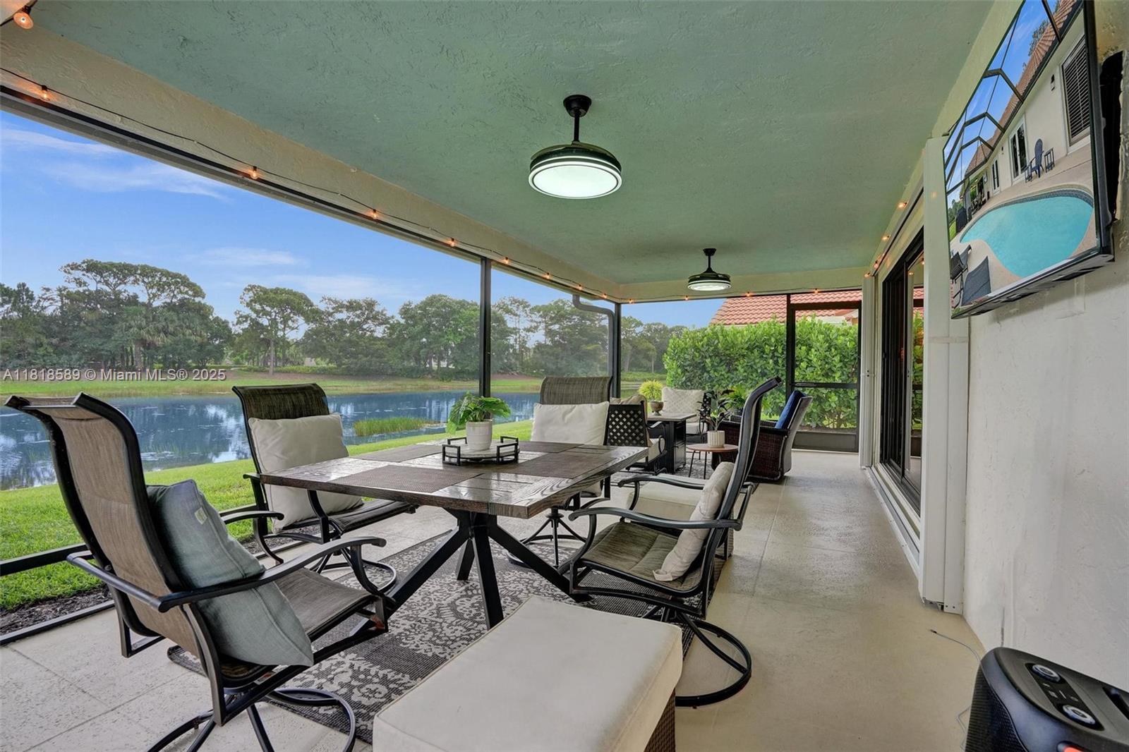 18366 Lake Bend Dr
