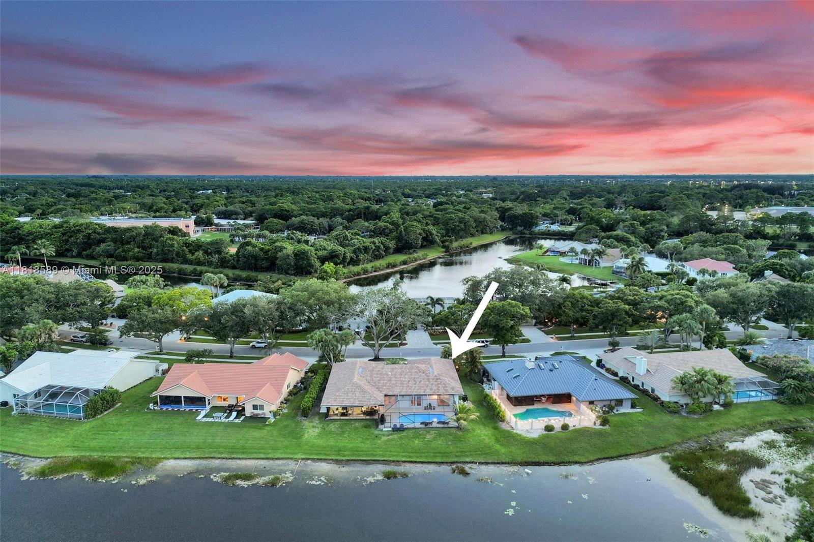 18366 Lake Bend Dr