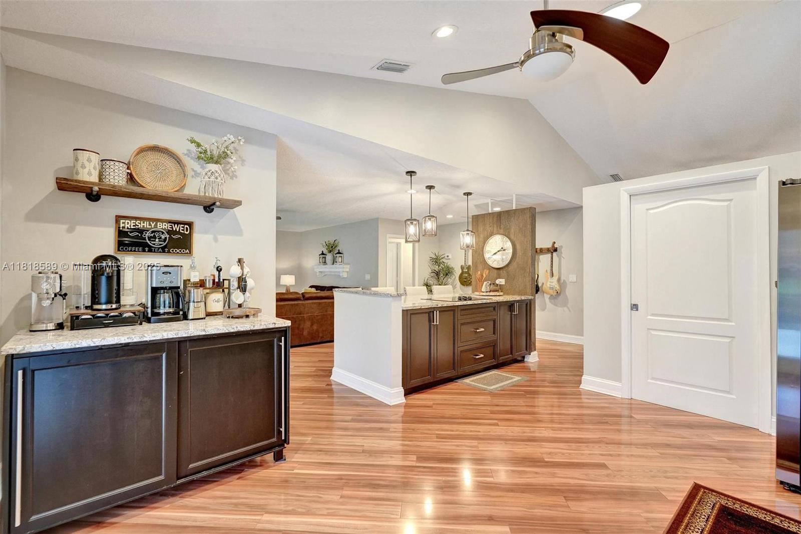 18366 Lake Bend Dr