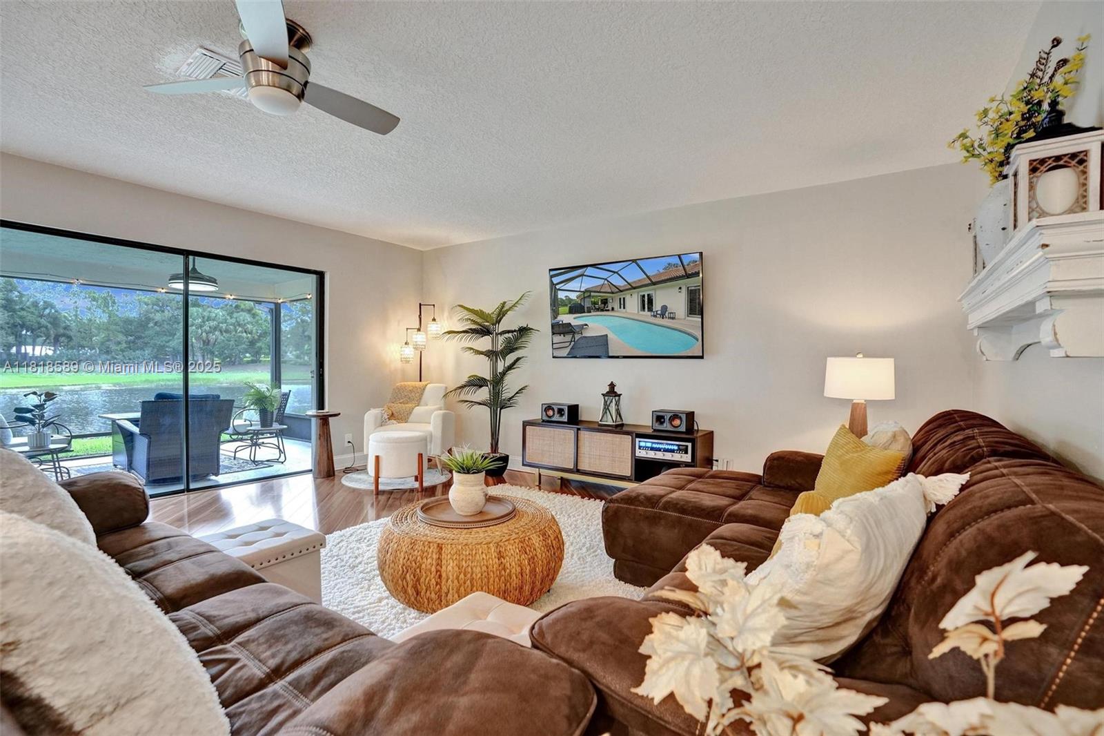 18366 Lake Bend Dr