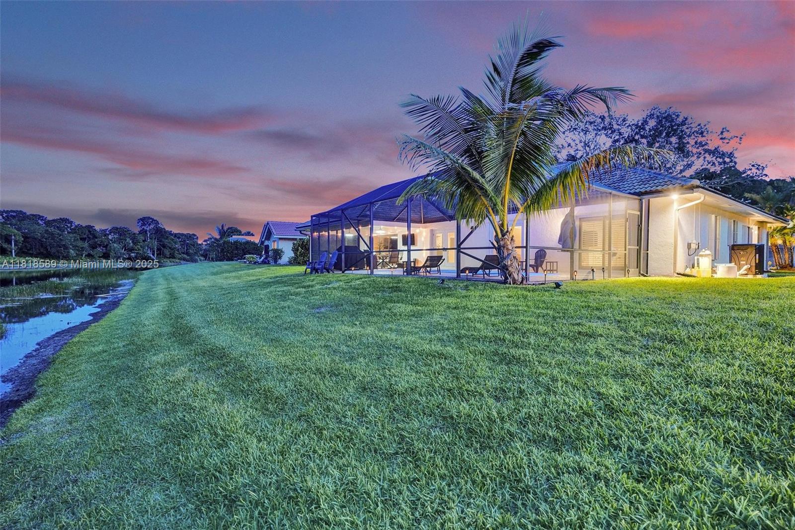 18366 Lake Bend Dr