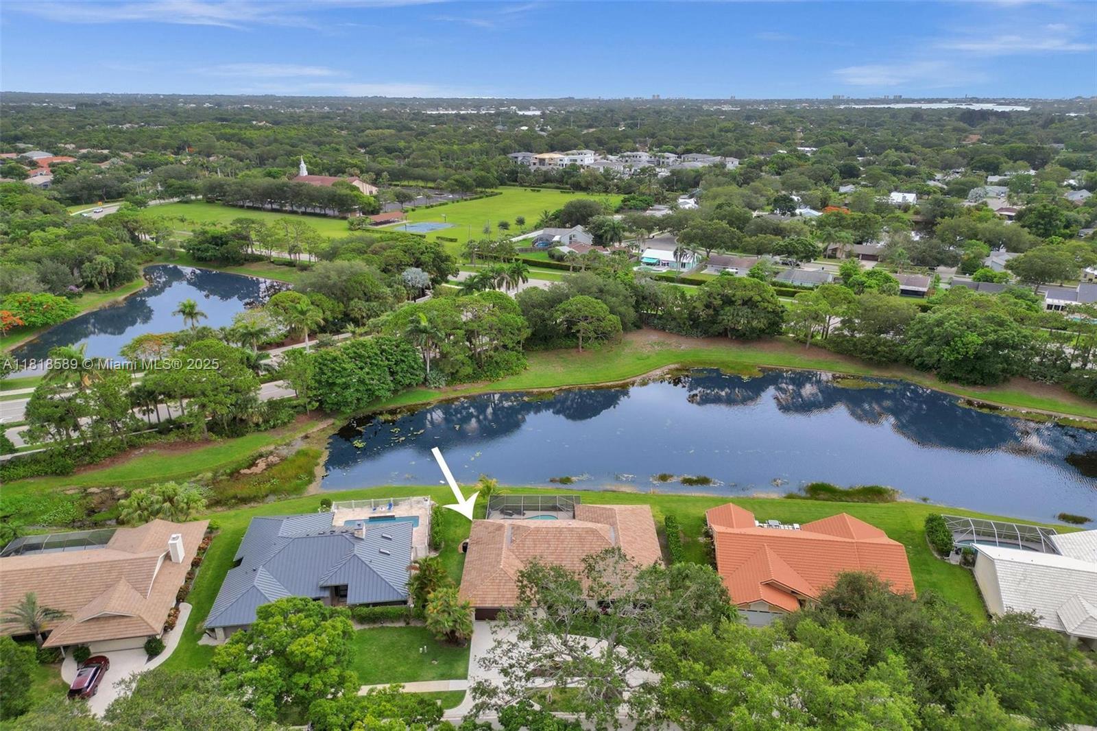 18366 Lake Bend Dr