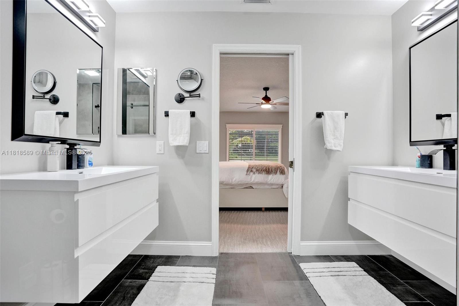 18366 Lake Bend Dr