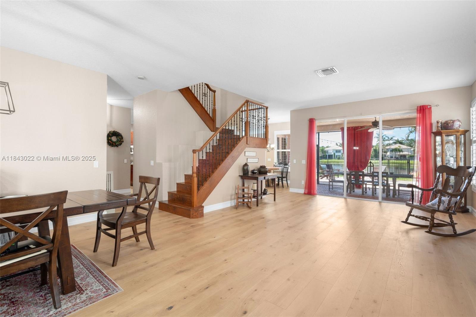 8864 Maple Hill Ct