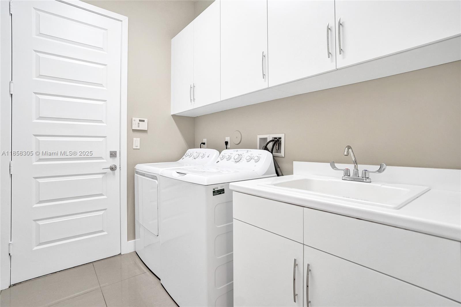 10590 Mira Vista Dr