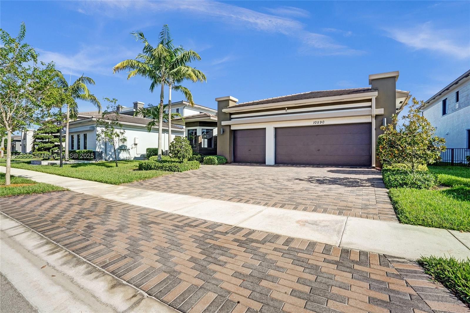 10590 Mira Vista Dr