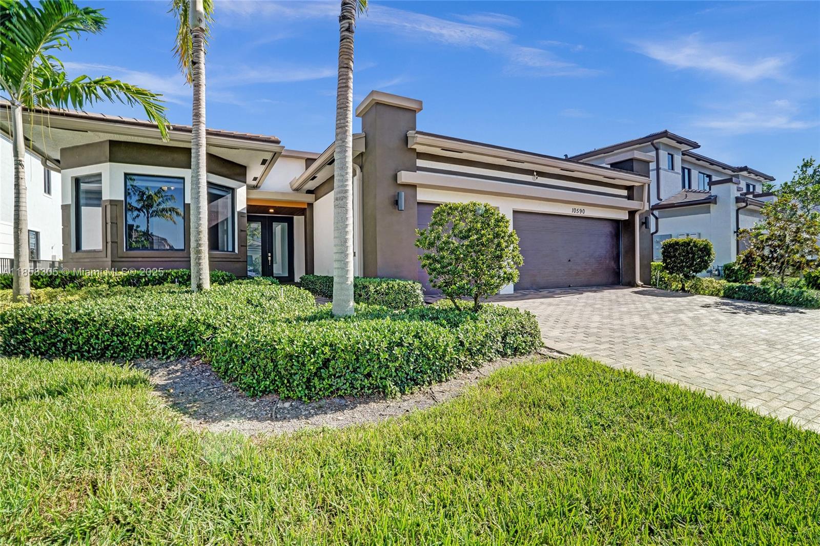 10590 Mira Vista Dr