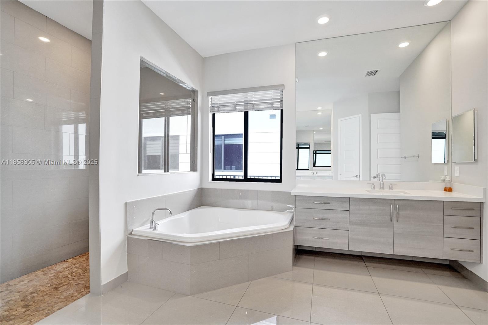 10590 Mira Vista Dr