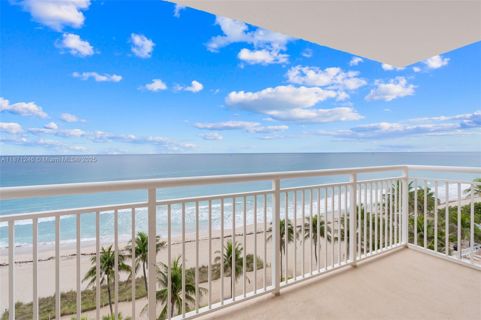 1051 Hillsboro Mile # 805E