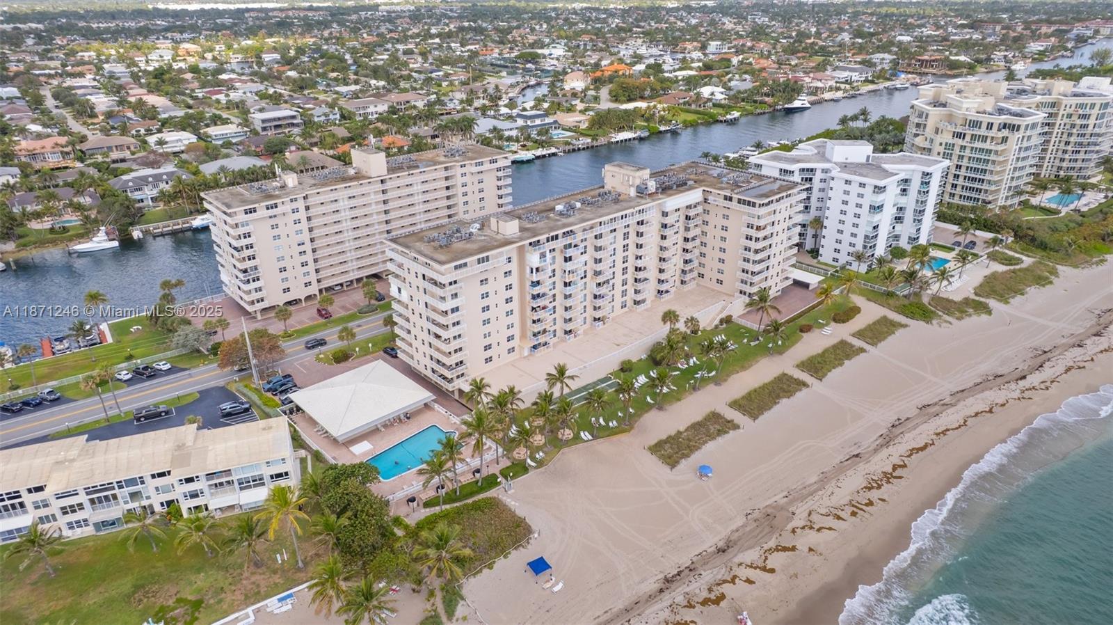 1051 Hillsboro Mile # 805E