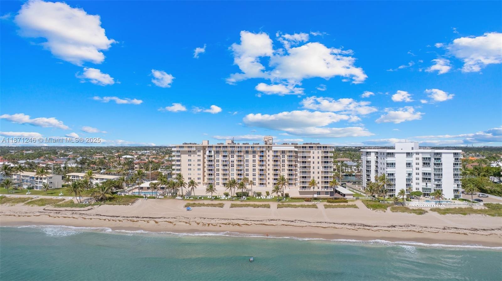 1051 Hillsboro Mile # 805E